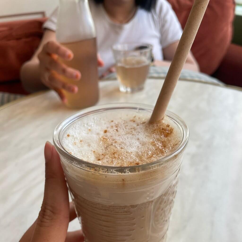 cafe entre amis